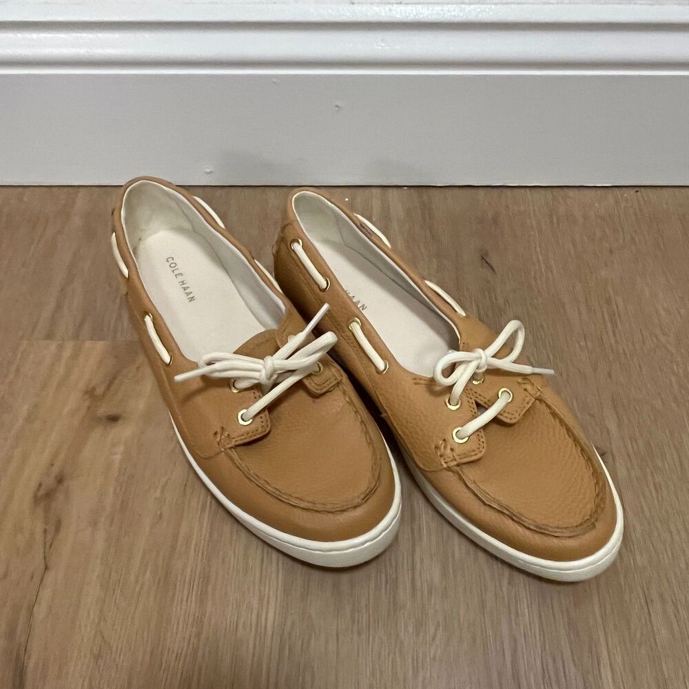 Cole Haan Women’s Tan Leather Boat Shoe Sneakers Size 8B Casual Nautical Comfort